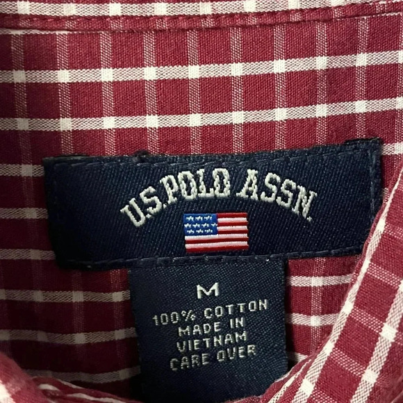 Men’s U. S. Polo Assn Button Down Shirt Size Medium - Picture 3 of 6